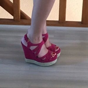 Meet your Posher, Yasmin